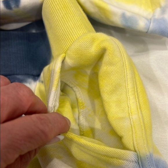 525 Colorful Tie-Dye T-Shirt and Shorts Set size XS - Picture 6 of 10